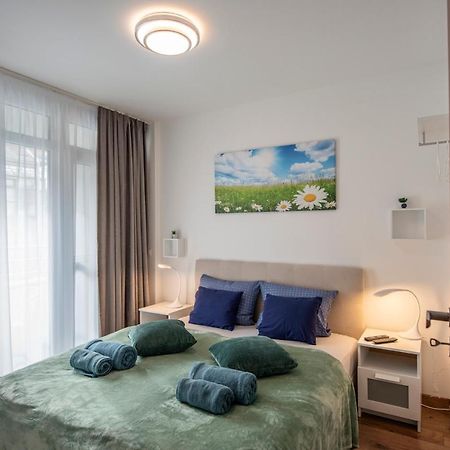Lovely Apartman- Free Parking Pécs Kültér fotó