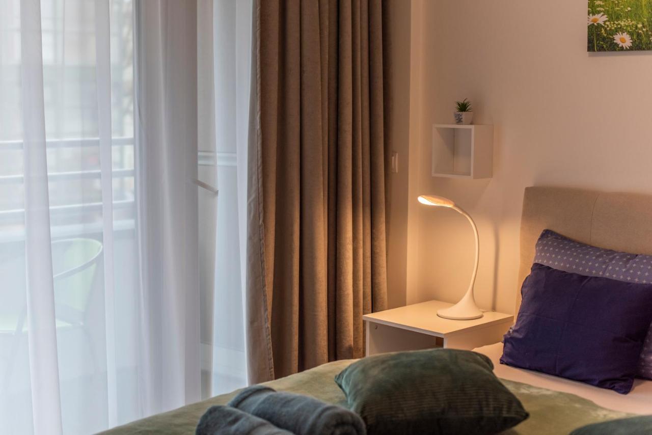 Lovely Apartman- Free Parking Pécs Kültér fotó